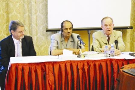 من اجتماع فريق القضية الجنوبية والسفير الألماني